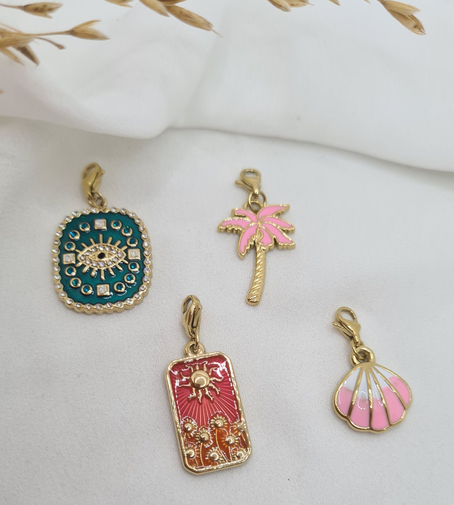 Charm Oria
