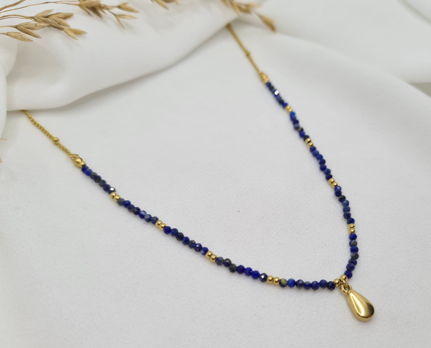 Collier INES