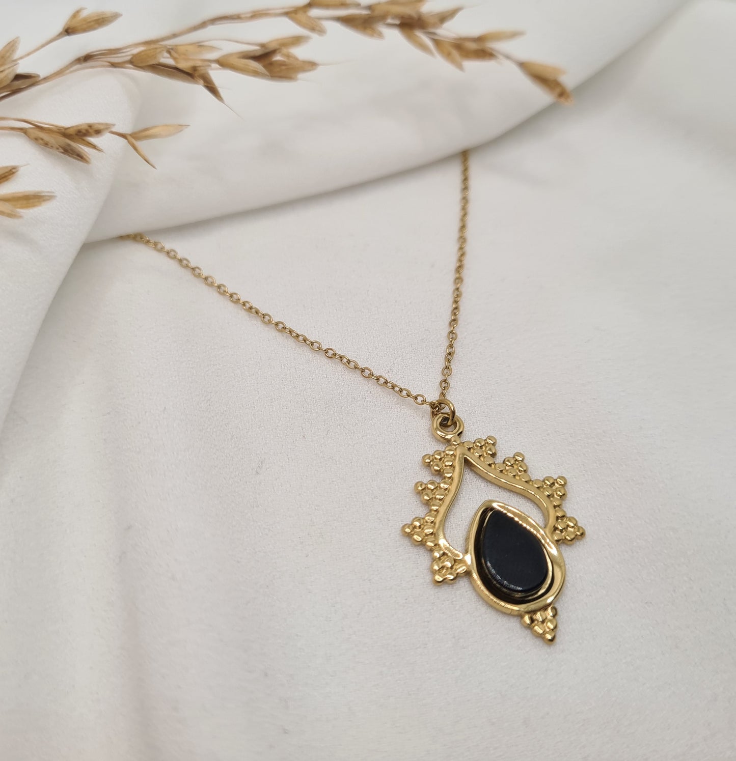 Collier LANKA