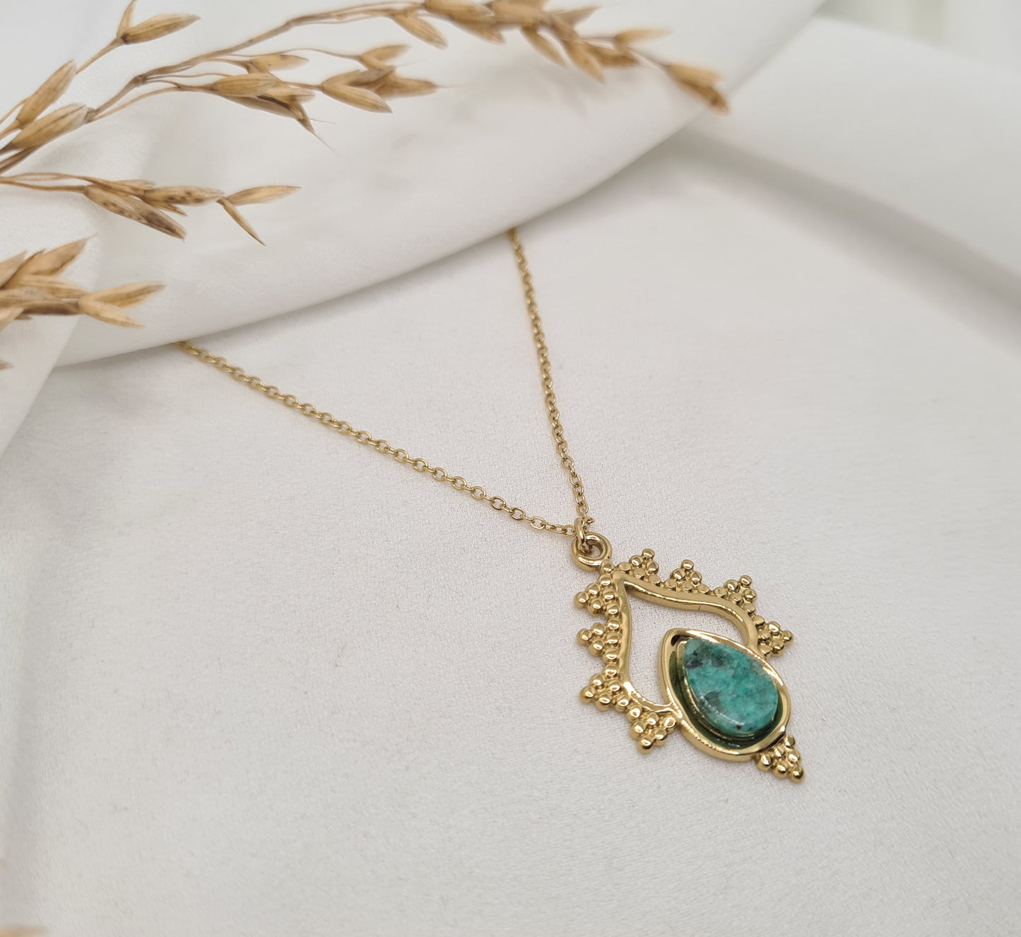 Collier LANKA