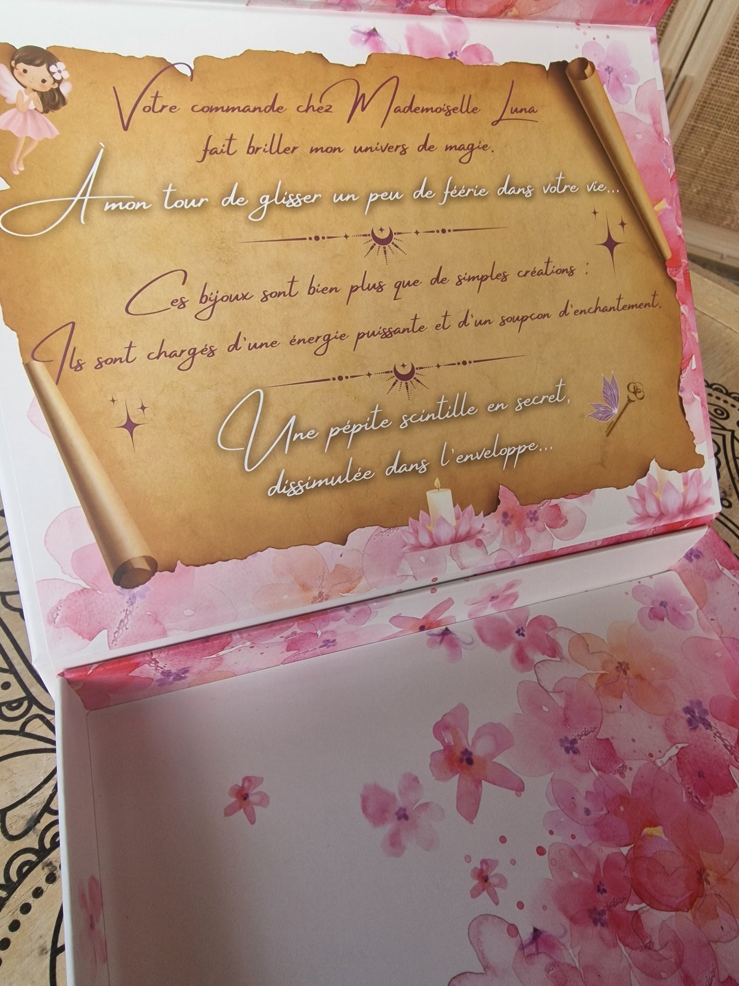 Boite aimantée Mademoiselle Luna