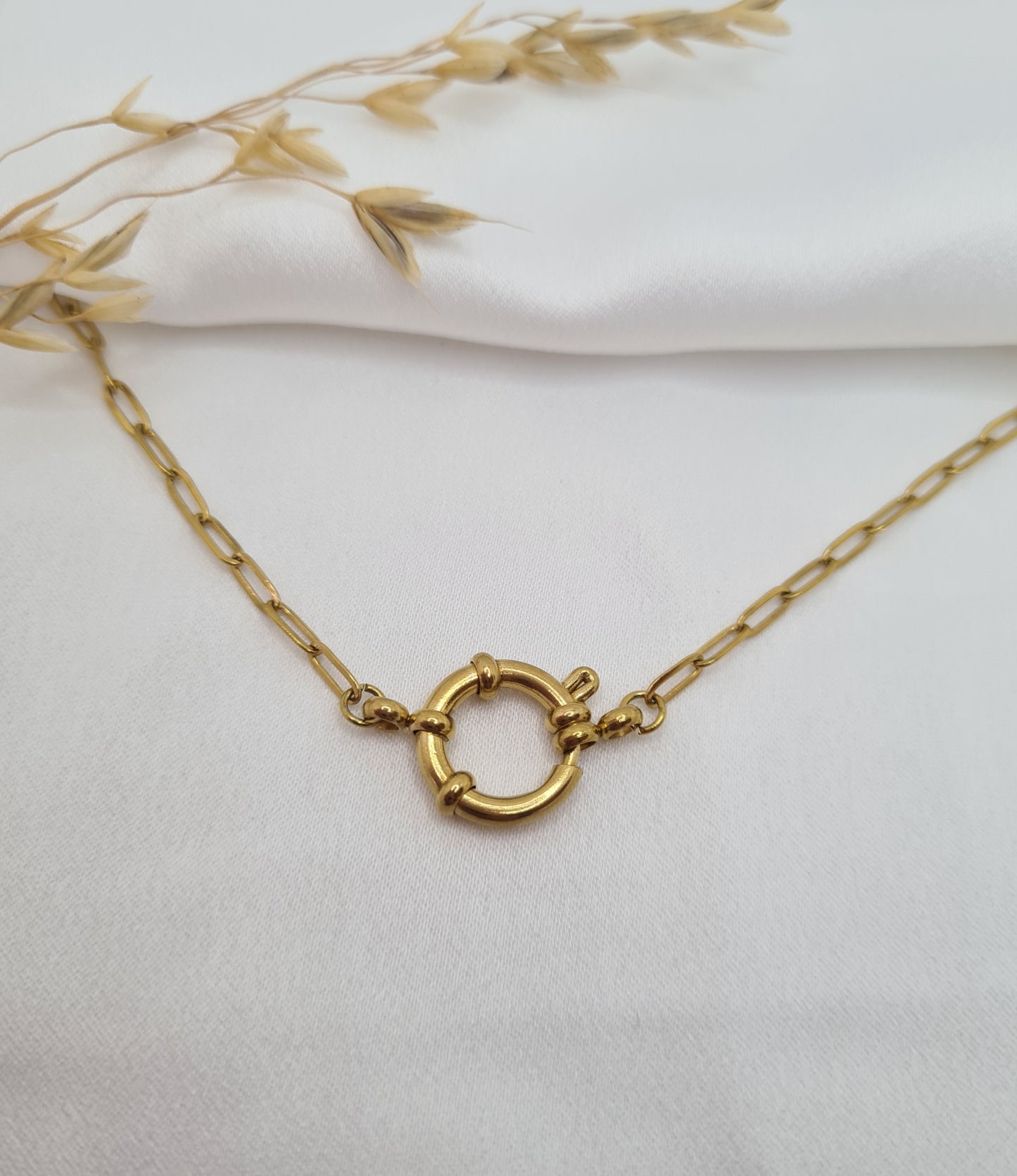 Collier ONIA