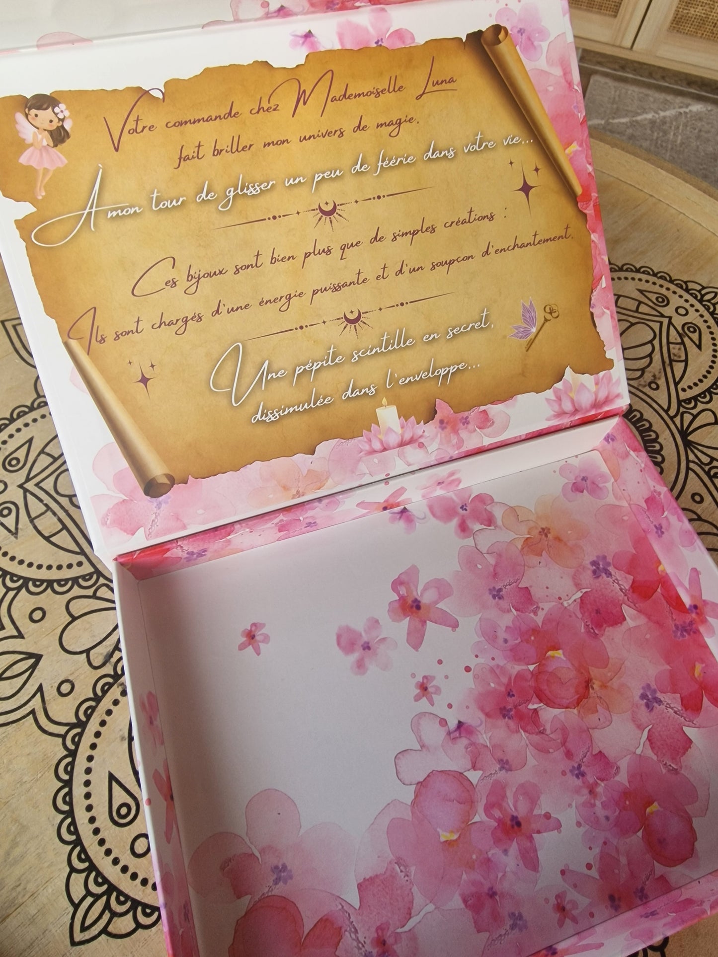 Boite aimantée Mademoiselle Luna