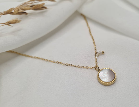 Collier JUNE